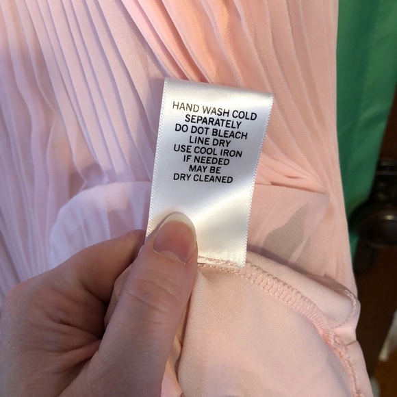 ModCloth Pink lace and pleats dress - Picture 9 of 9